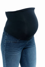 Load image into Gallery viewer, 32” Better Butter Slim Straight Jean in Lanie