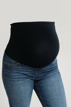 Load image into Gallery viewer, 30" Straight Leg Jean w/ Bellyband in Oaklee