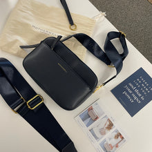 Load image into Gallery viewer, Babywearing Wrap in Navy Blue
