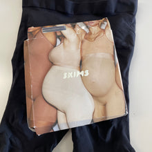 Load image into Gallery viewer, Maternity Sculpting Short- 2X/3X (runs small)

