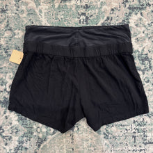 Load image into Gallery viewer, Maternity Short - L
