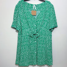 Load image into Gallery viewer, Floral Nursing Top - M
