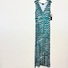 Load image into Gallery viewer, Striped Maxi Dress - M
