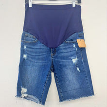 Load image into Gallery viewer, Cutoff Bermuda Jean Short - M

