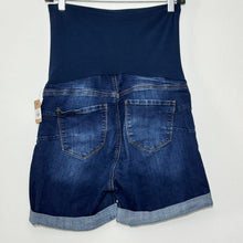 Load image into Gallery viewer, Denim Shorts - M

