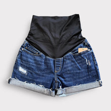 Load image into Gallery viewer, Distressed Shorts- XS
