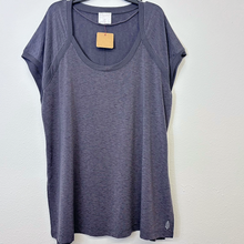 Load image into Gallery viewer, Nursing Activewear Top - Large
