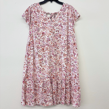Load image into Gallery viewer, Floral Short Sleeve Dress - X-Large

