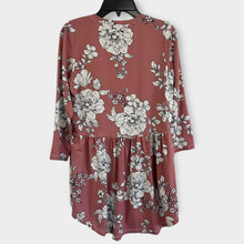 Load image into Gallery viewer, Floral Babydoll Tee- S
