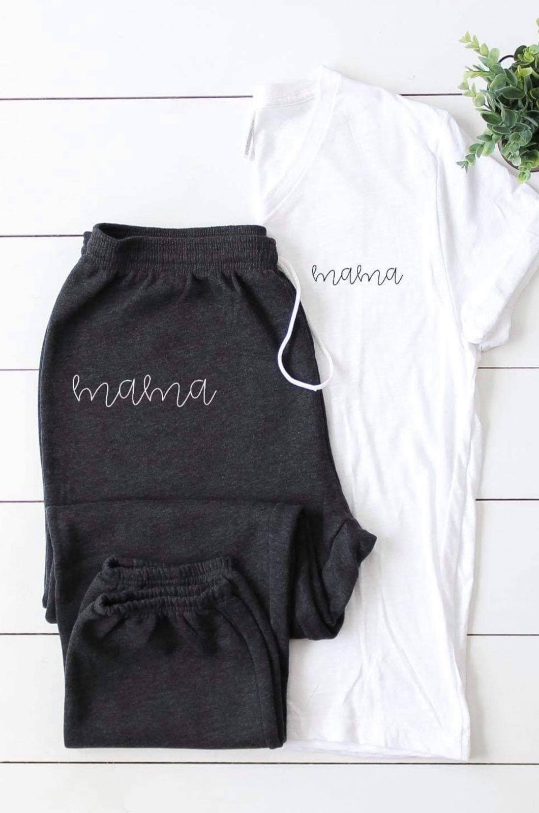Mama Graphic Tee